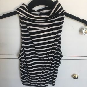 Turtle neck crop top